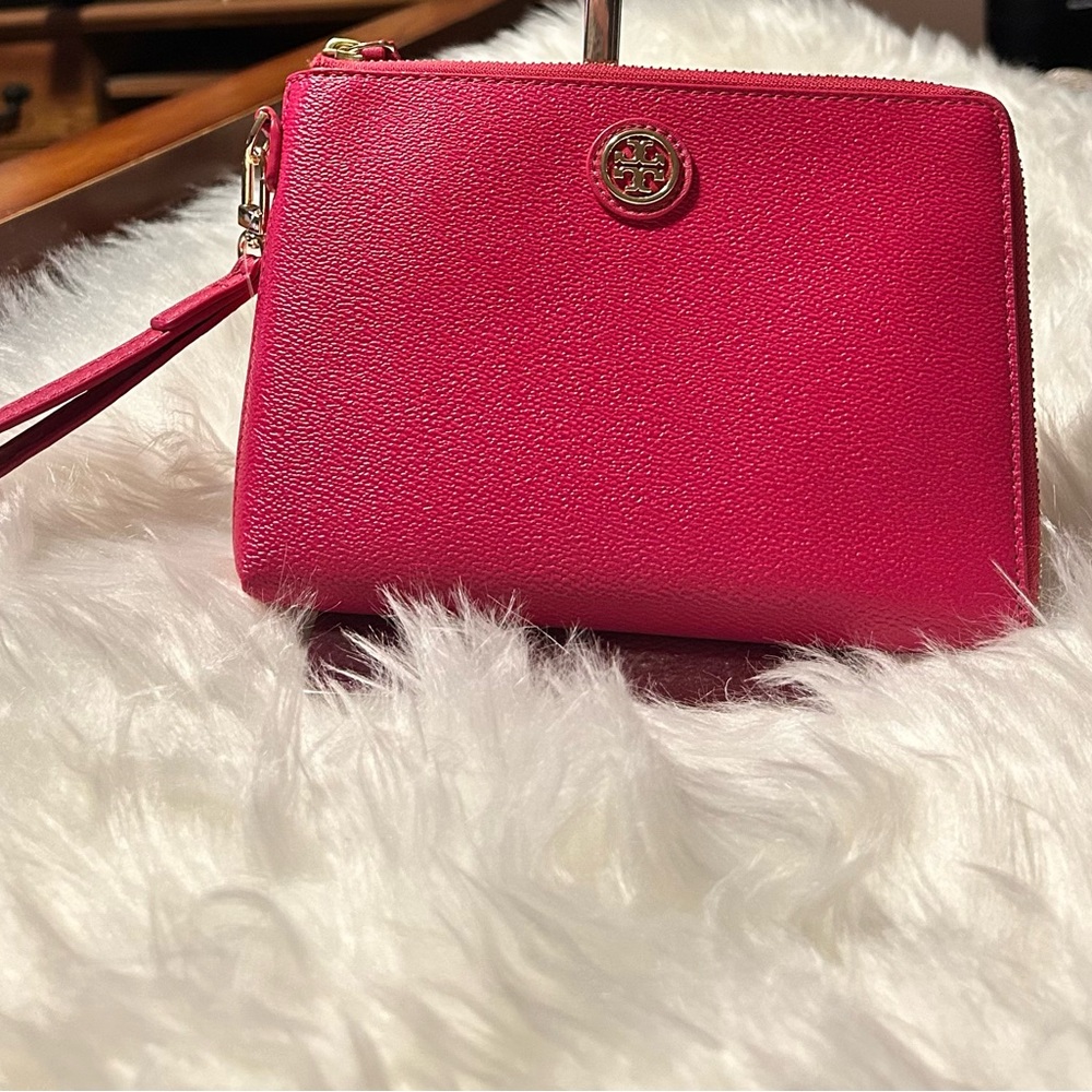 Tory Burch Fuchsia Wristlet